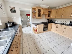 Kitchen- click for photo gallery